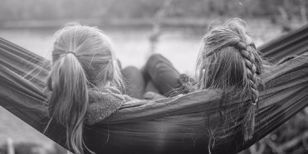 Maintaining a Close Bond With Your Siblings