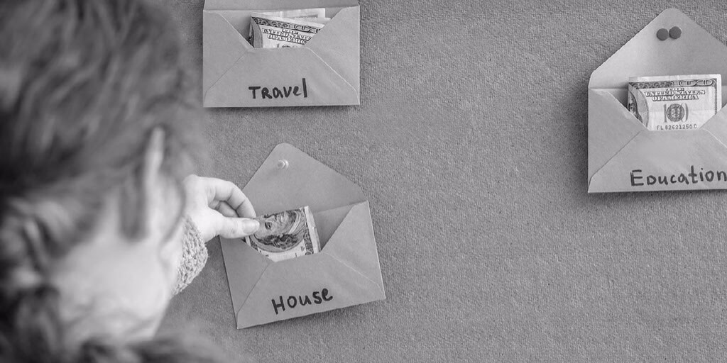 Maximize Your Savings with an Envelope Challenge for the New Year