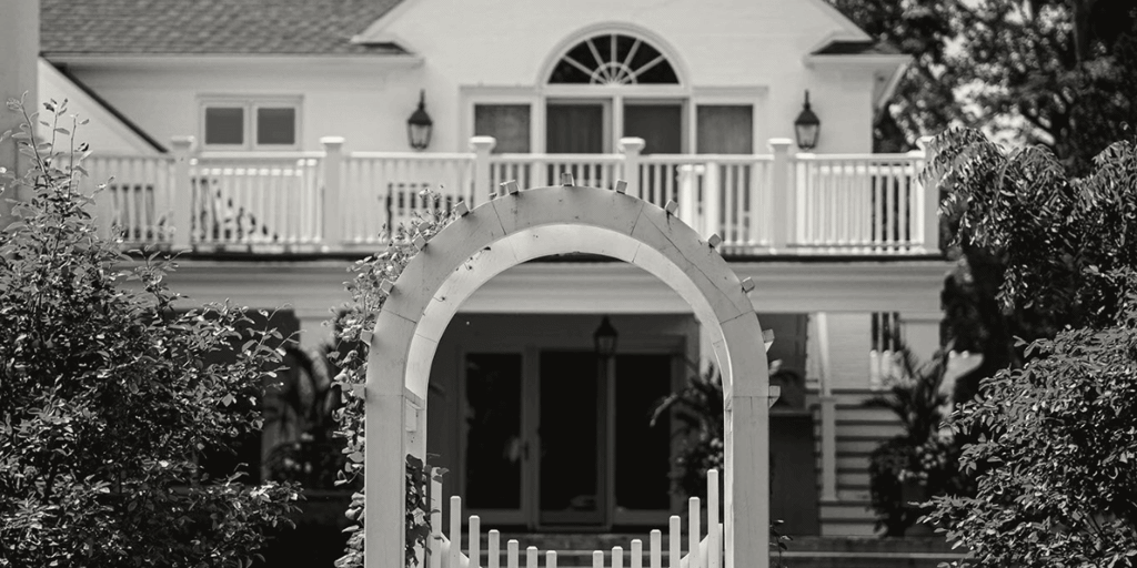 Stage Your Home Like a Pro – Tips for the Fall Season